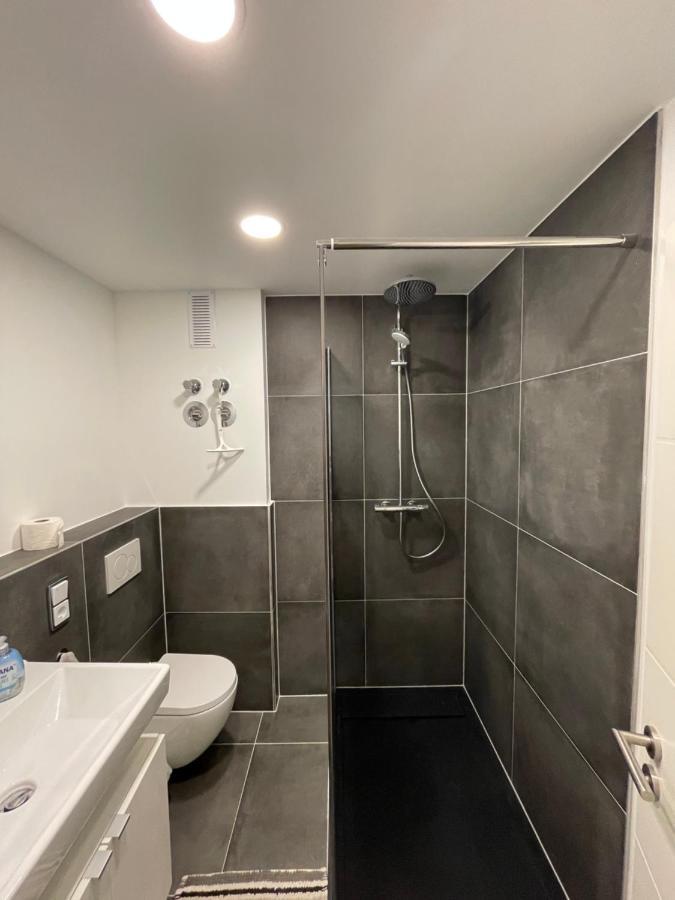 Modernes Appartement In Der Innenstadt โคโลญ ภายนอก รูปภาพ